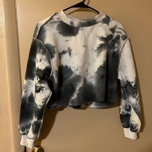 Cropped black and white camo style